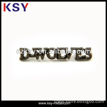 Gunmetal plaitng metal jeans label